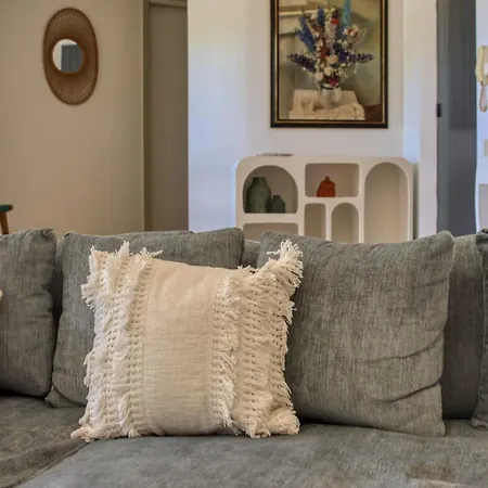 Nyaraló Beautiful Provencal House With Swimming Pool